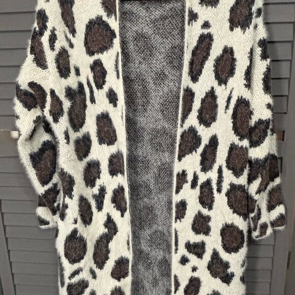 Umgee Long Open Front Cream and Brown Animal Leopard Print Cardigan - Picture 4 of 6